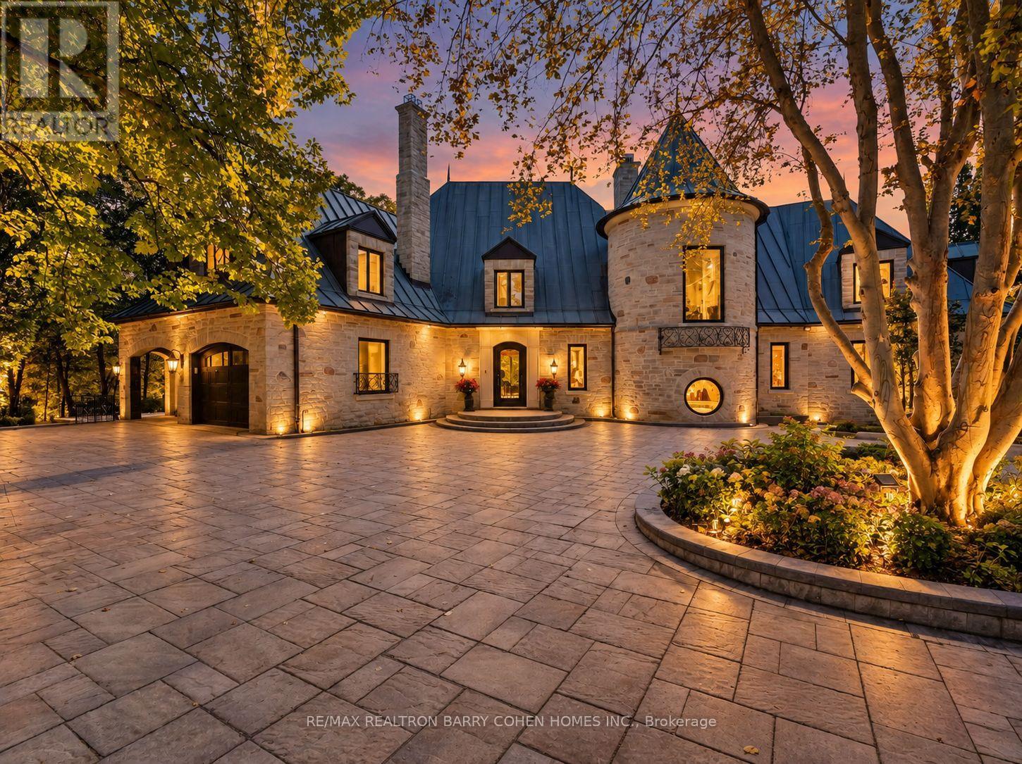 25 Tudor Gate Property Photo 1