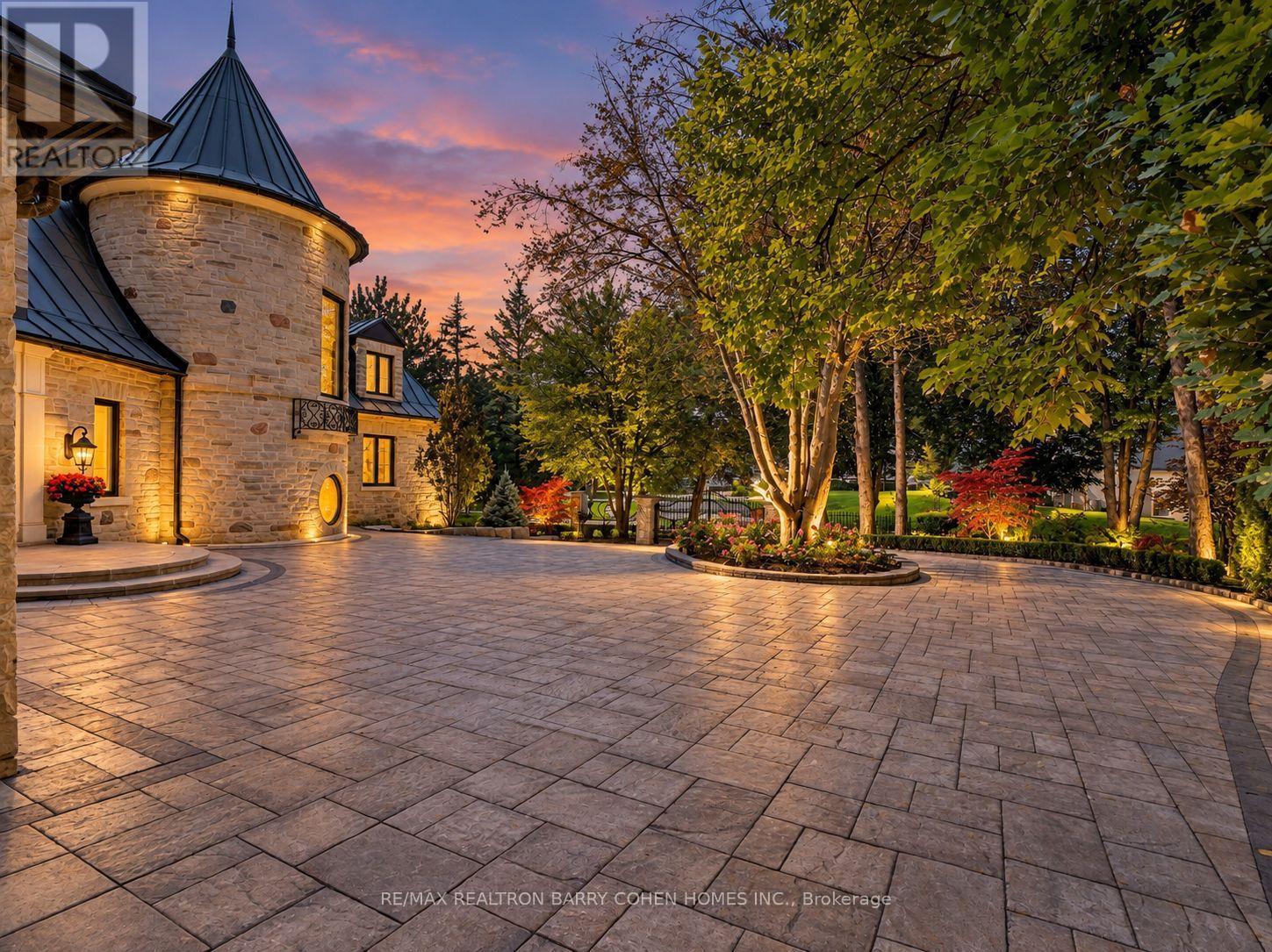 25 Tudor Gate Property Photo 2