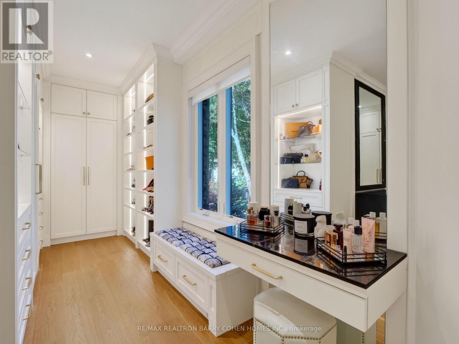 25 Tudor Gate Property Photo 18
