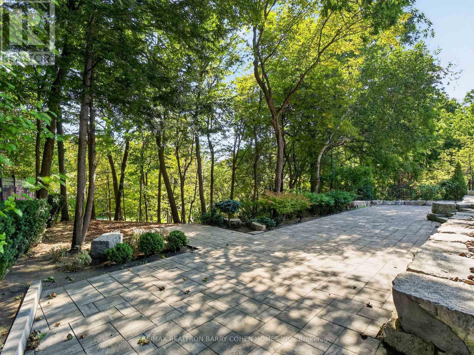 25 Tudor Gate Property Photo 39