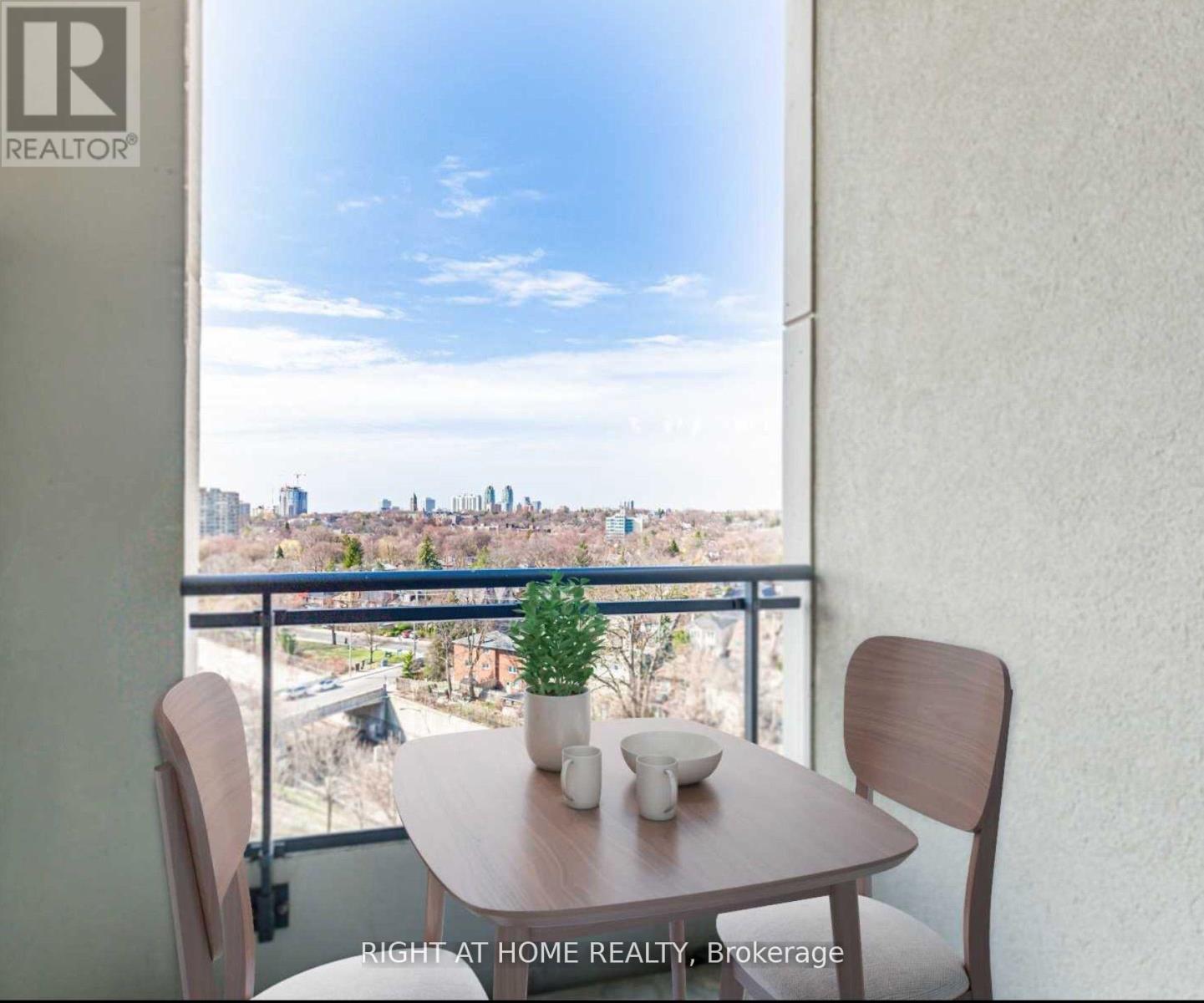 918 - 23 Glebe Road W Property Photo 15