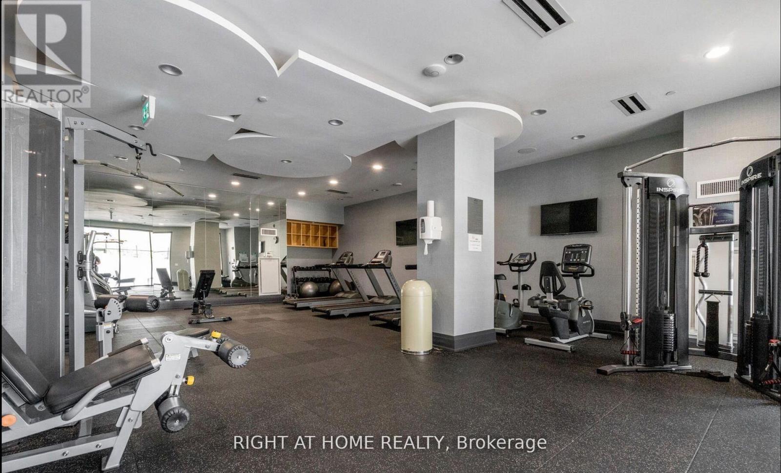 918 - 23 Glebe Road W Property Photo 17