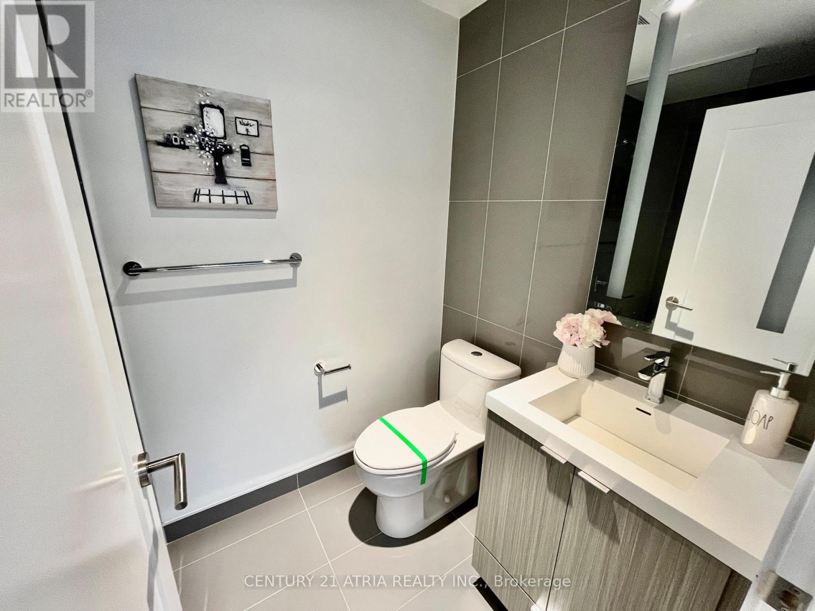 1608 - 575 Bloor Street E Property Photo 3