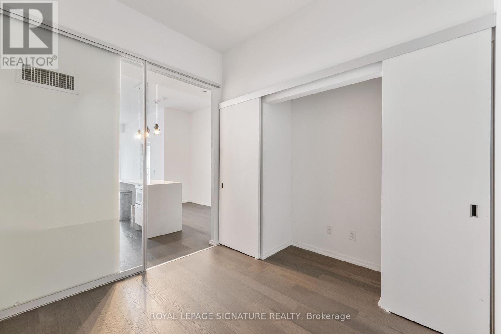 1010 - 5 Soudan Avenue Property Photo 18