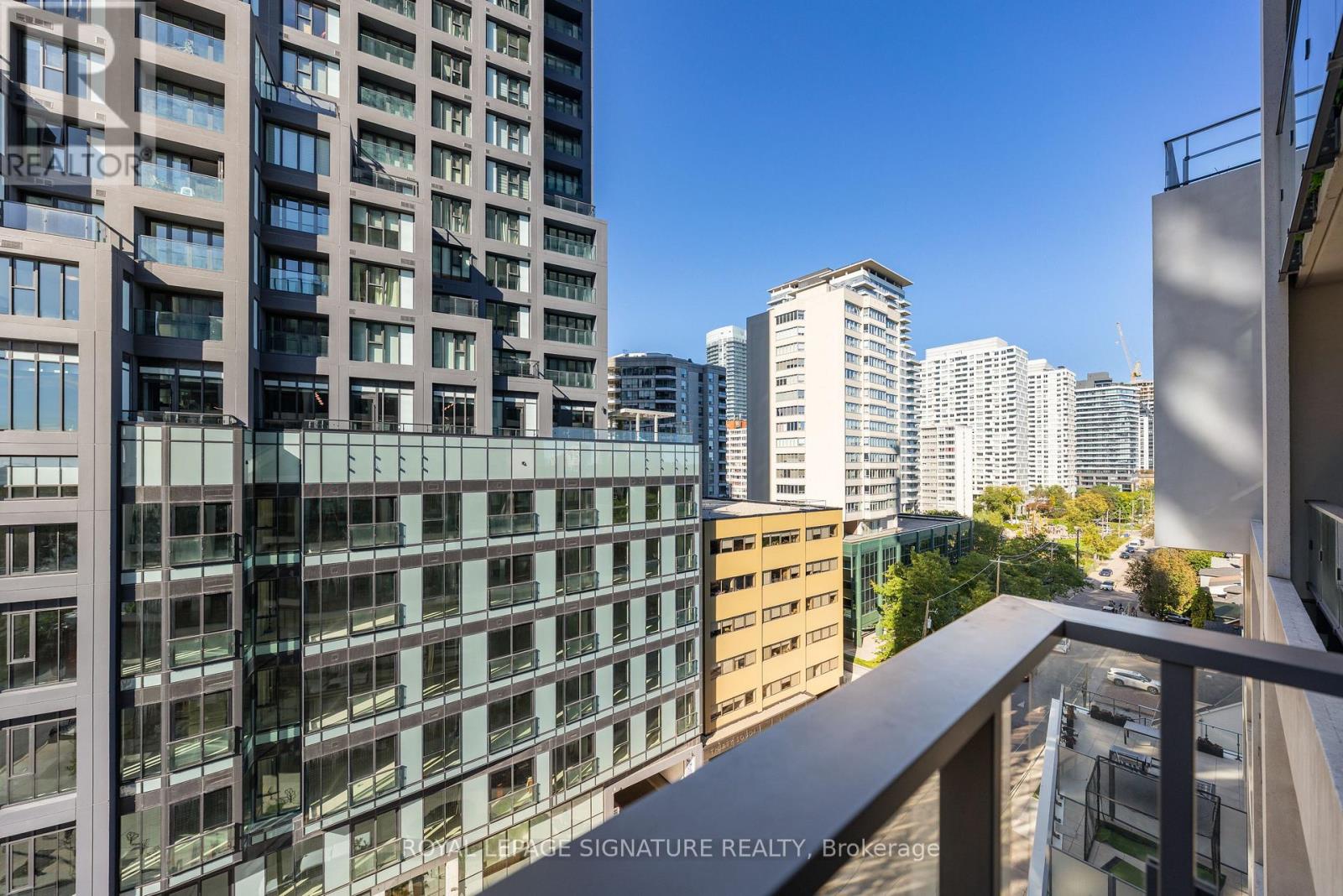 1010 - 5 Soudan Avenue Property Photo 42