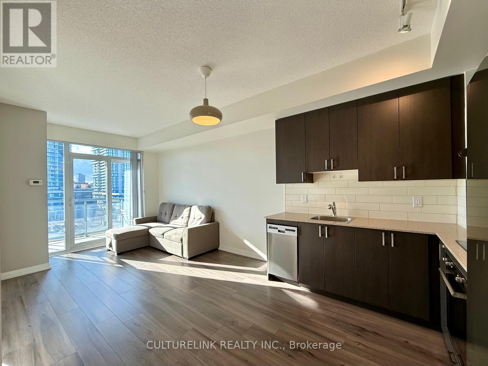 609 - 50 ANN O'REILLY ROAD Property Photo 1