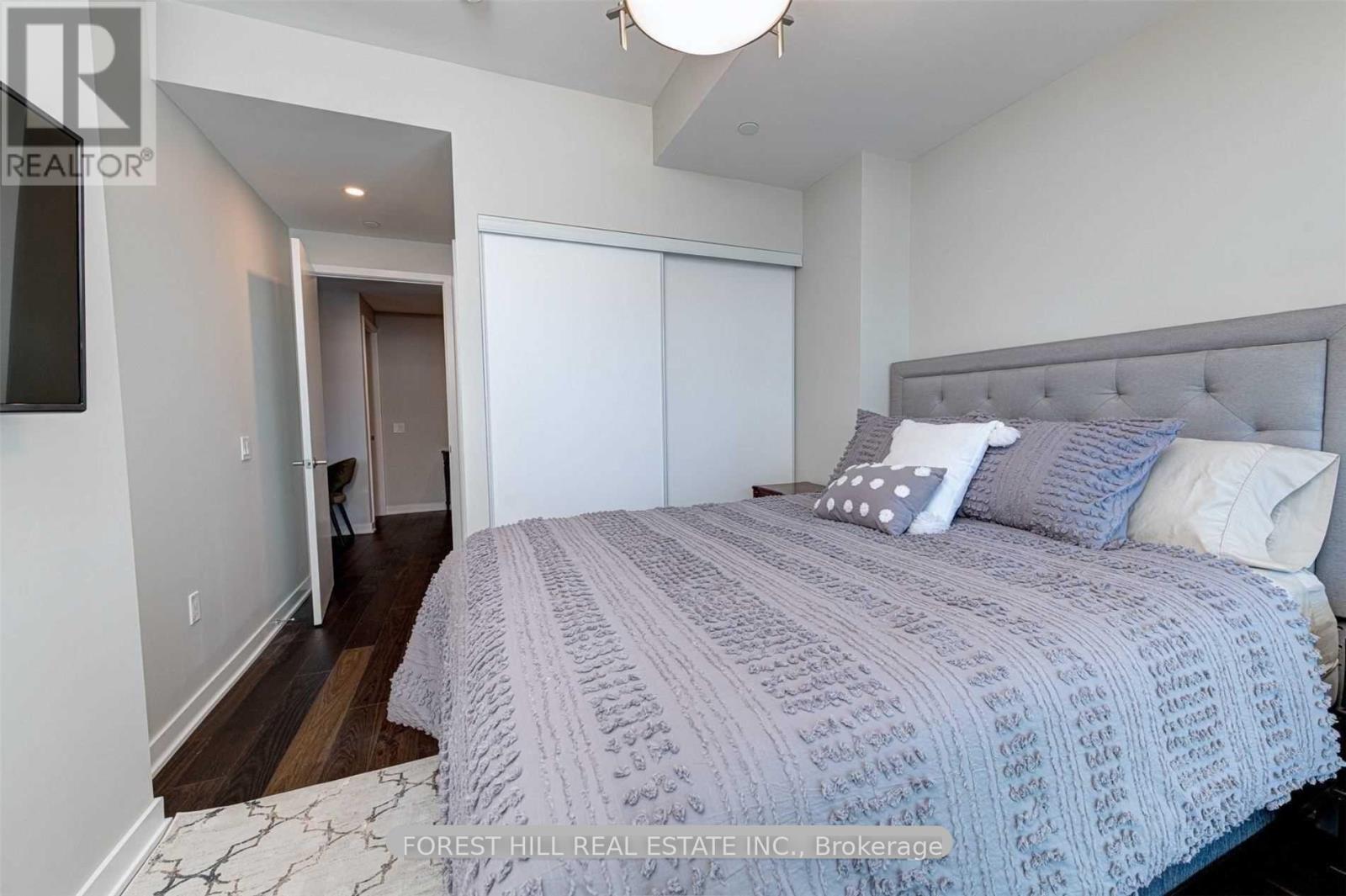 4102 - 115 Blue Jays Way Property Photo 3