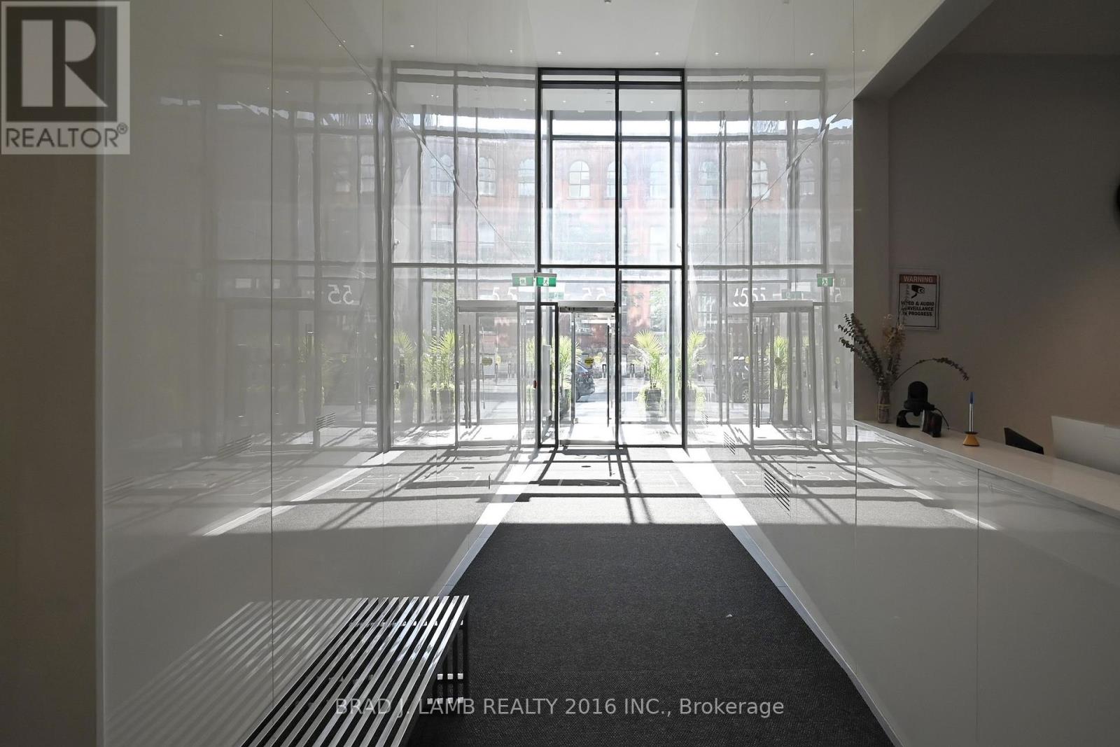 518 - 55 Ontario Street Property Photo 8