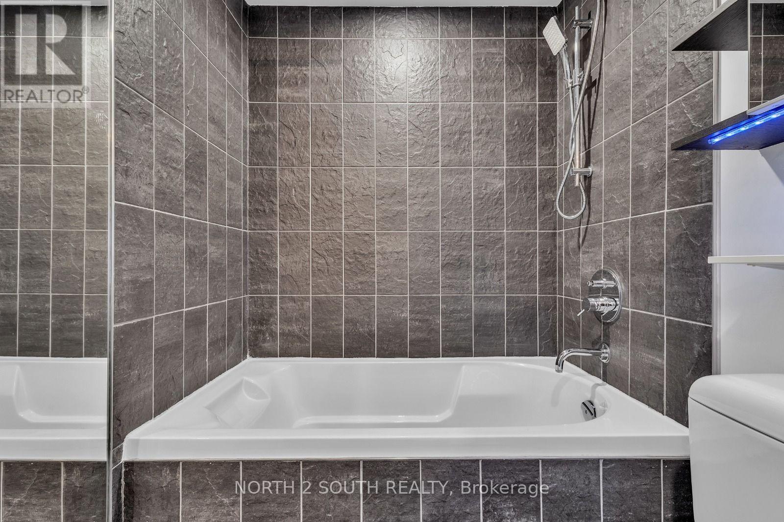 524 - 55 Stewart Street Property Photo 13