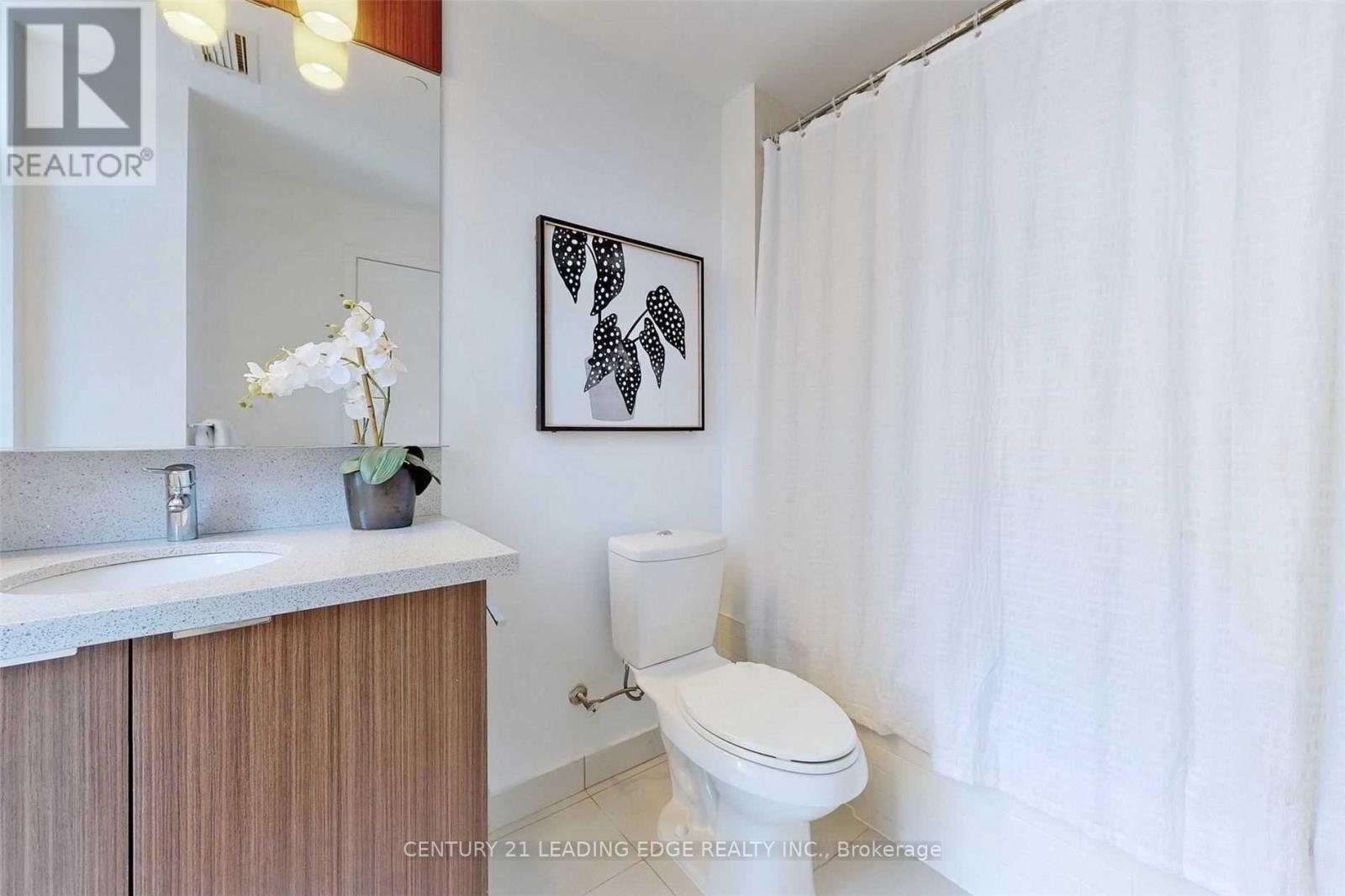 1702 - 21 Widmer Street Property Photo 17