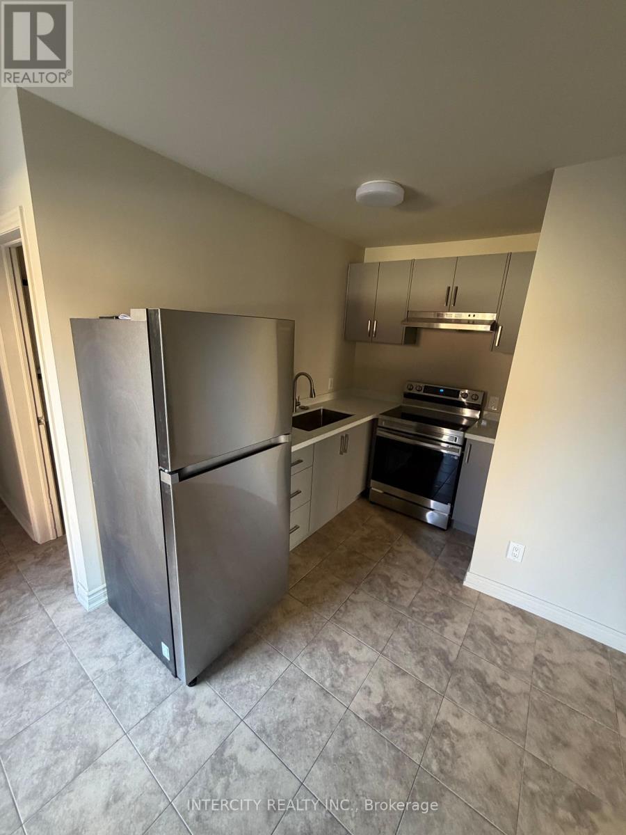 Bsmt - 692 Northcliffe Boulevard Property Photo 2
