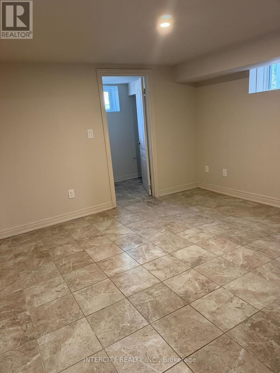 Bsmt - 692 Northcliffe Boulevard Property Photo 5
