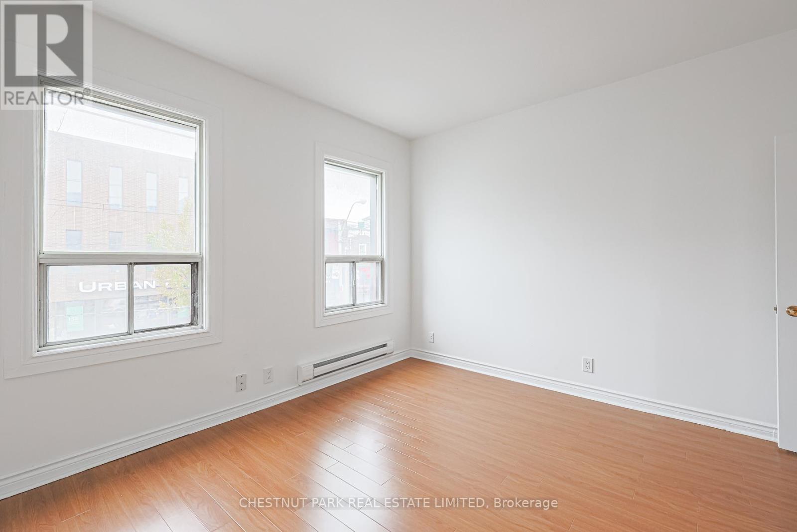 2 - 677 Queen Street W Property Photo 7