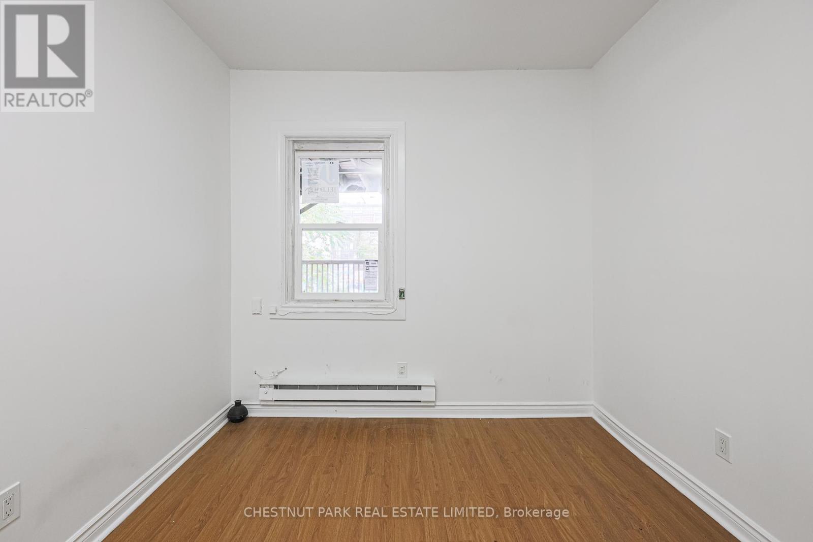 2 - 677 Queen Street W Property Photo 9