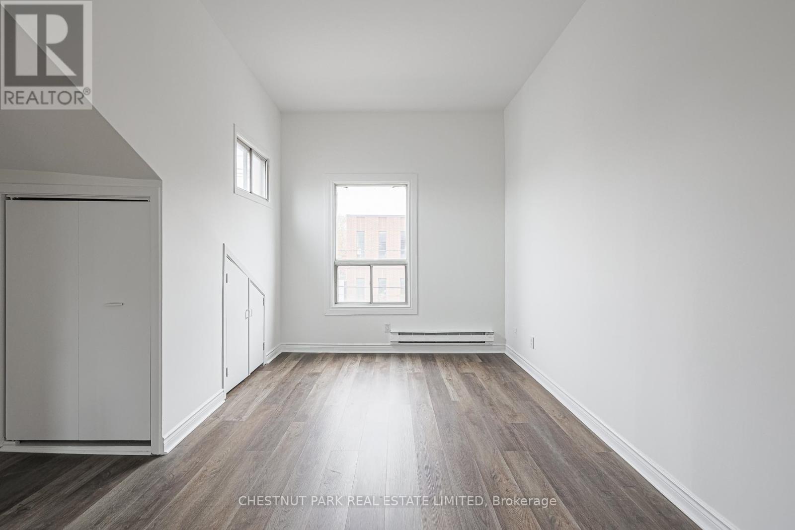 2 - 677 Queen Street W Property Photo 18