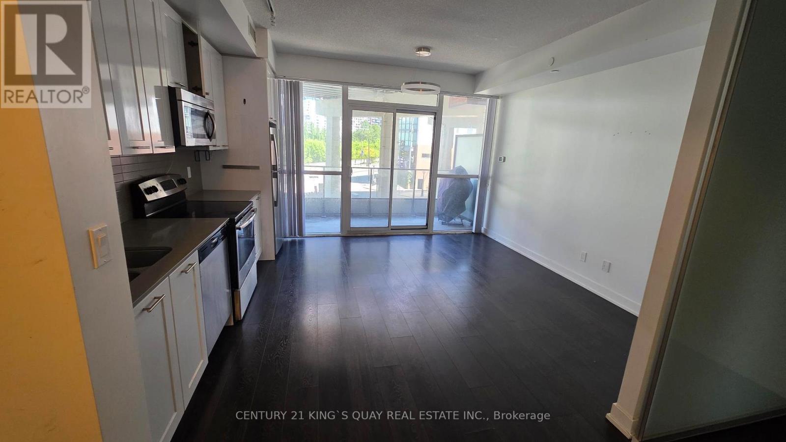 310 - 50 Bruyeres Mews Property Photo 6