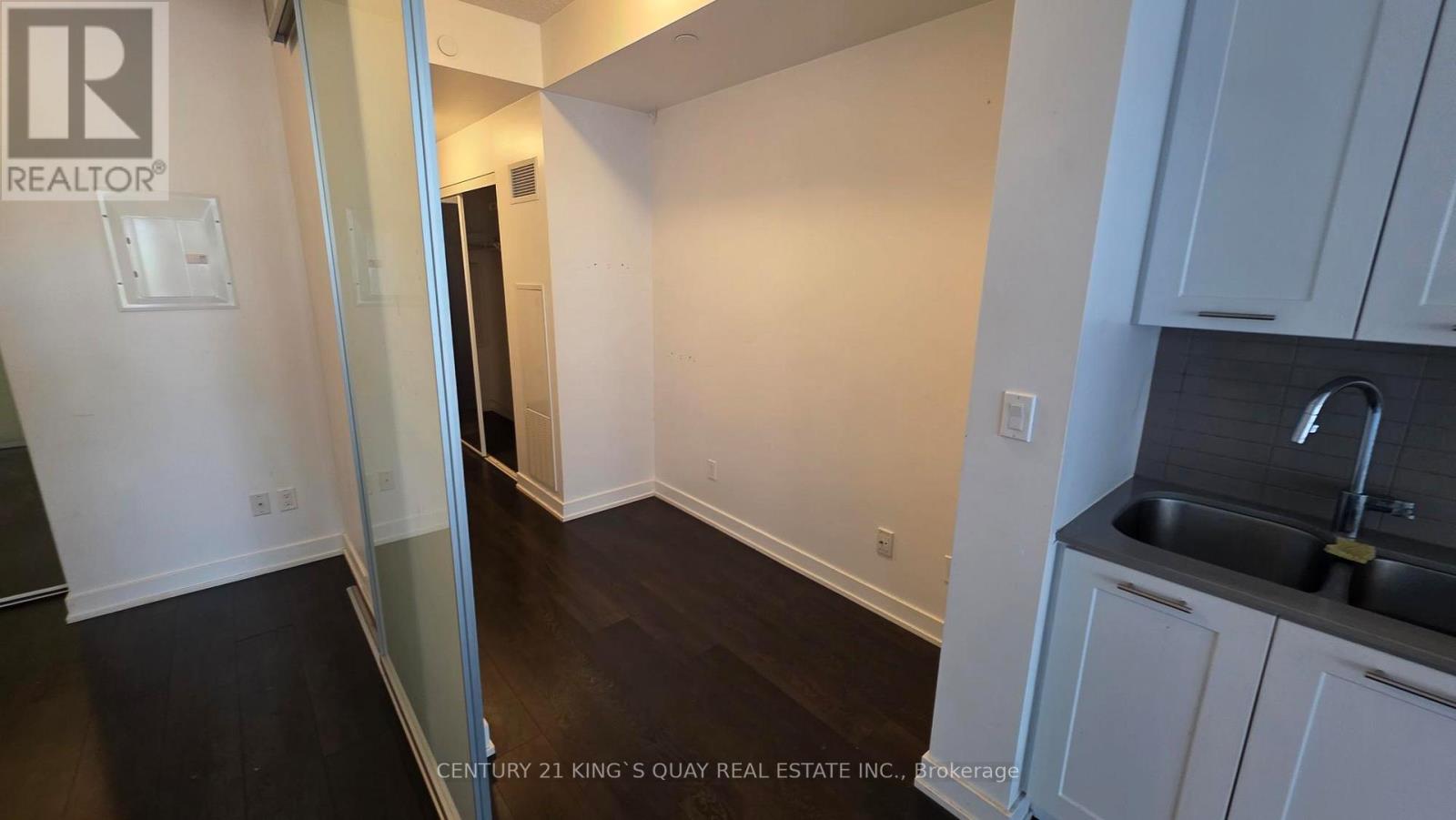 310 - 50 Bruyeres Mews Property Photo 9