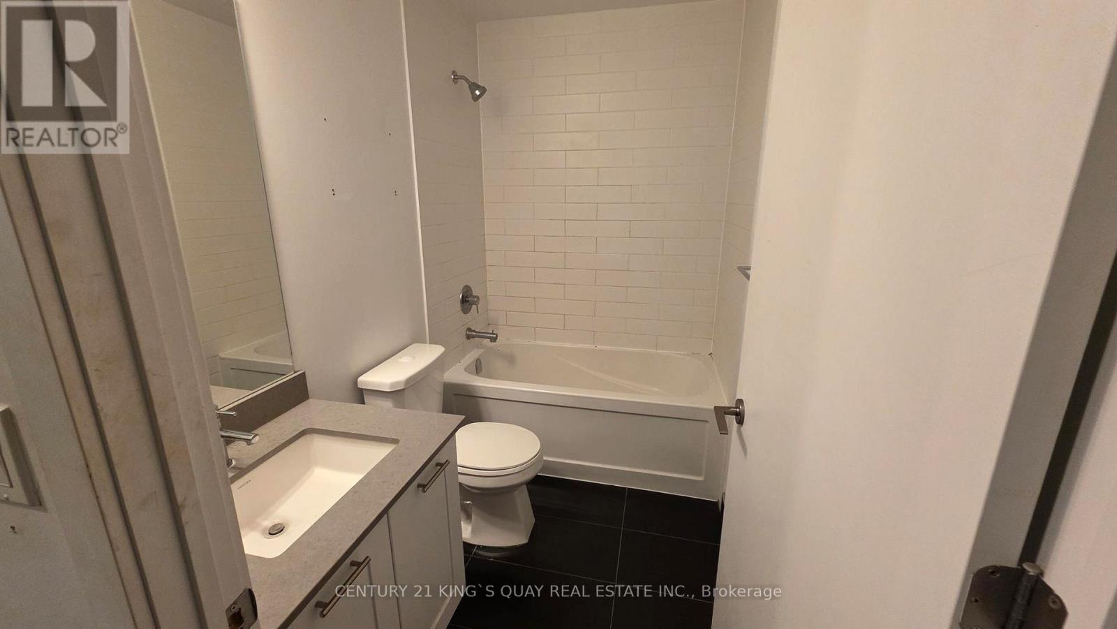 310 - 50 Bruyeres Mews Property Photo 10