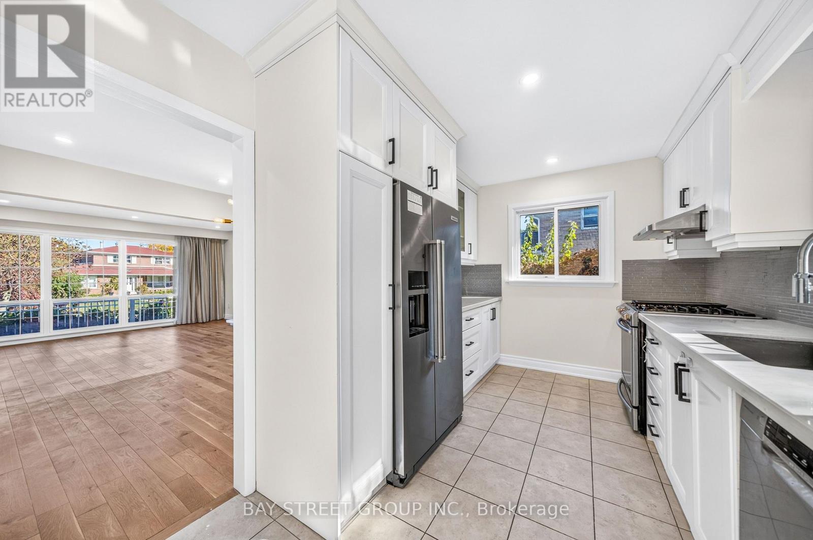 203 Cassandra Boulevard Property Photo 12