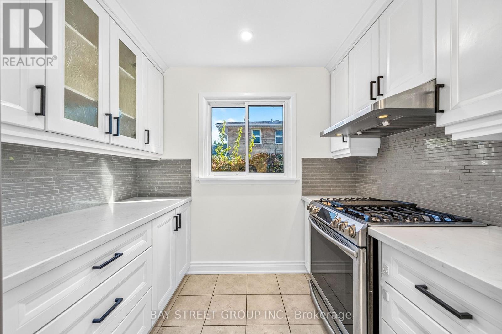 203 Cassandra Boulevard Property Photo 14