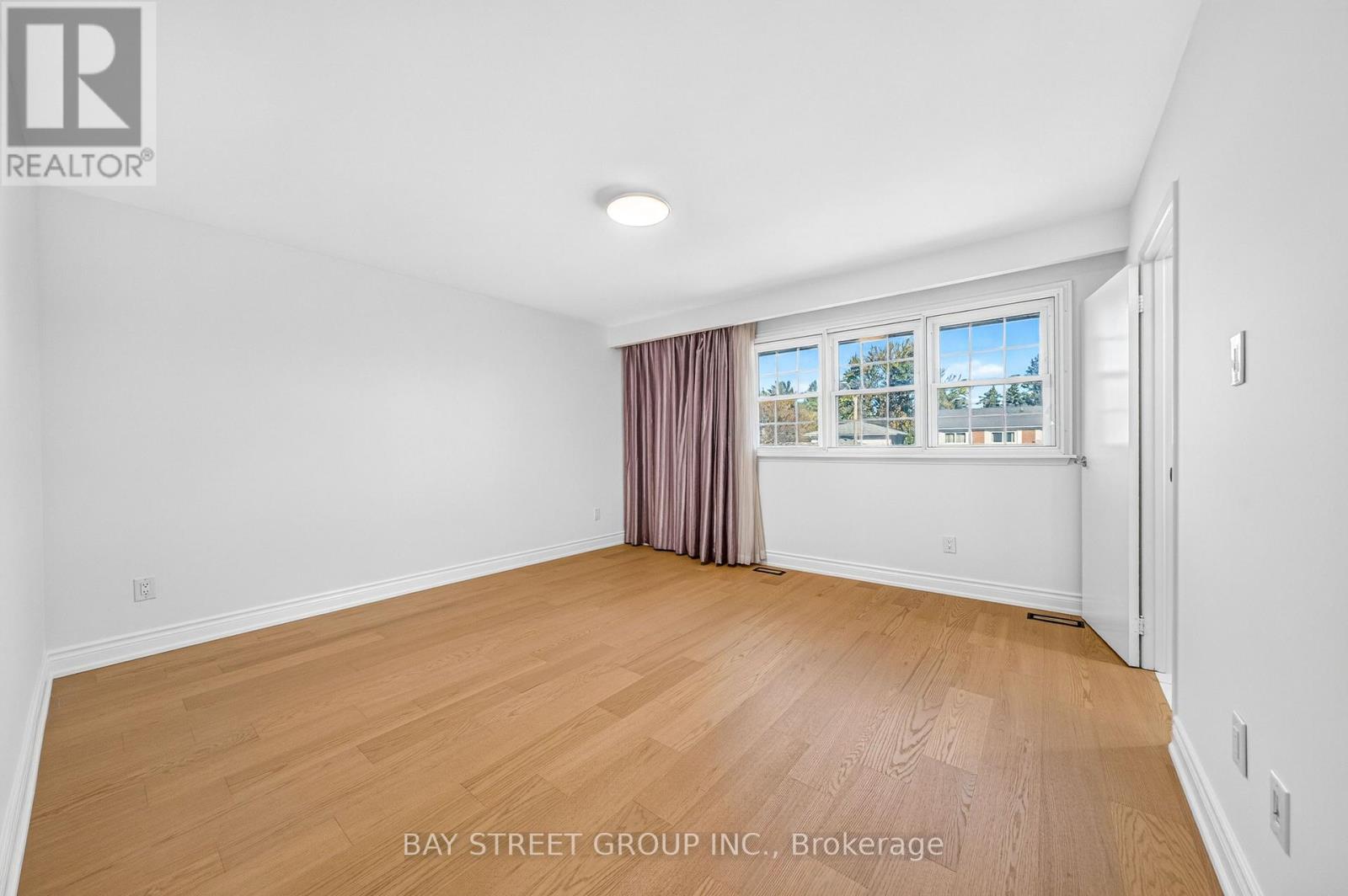 203 Cassandra Boulevard Property Photo 23