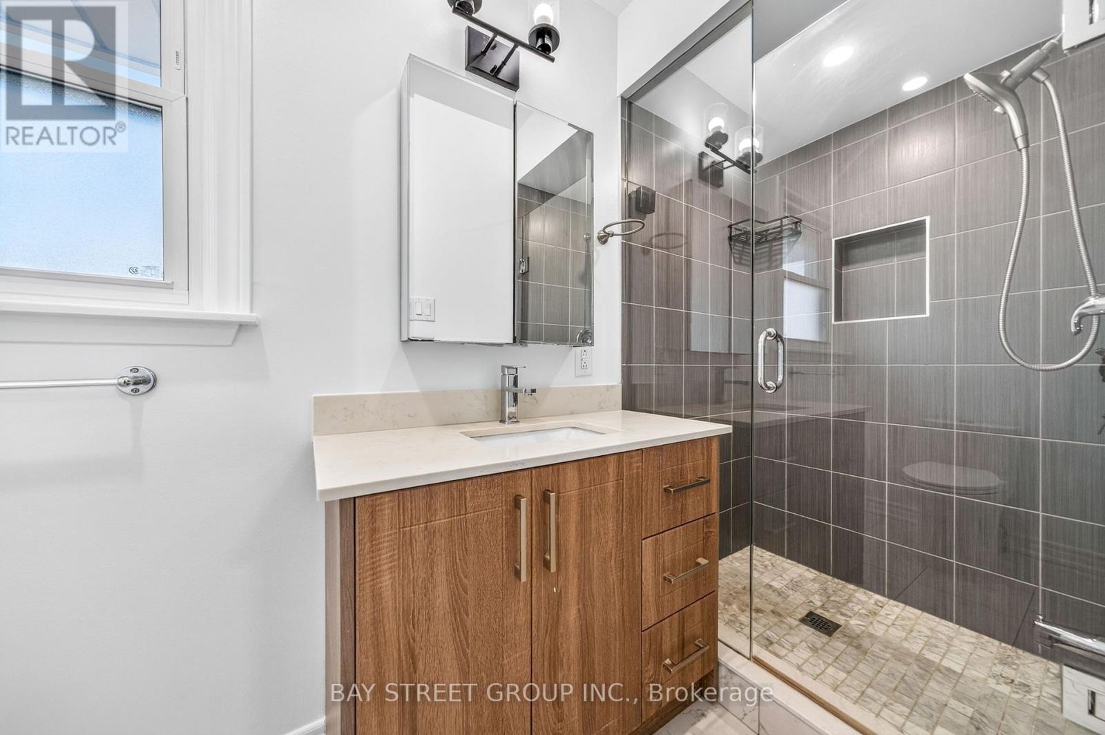 203 Cassandra Boulevard Property Photo 25