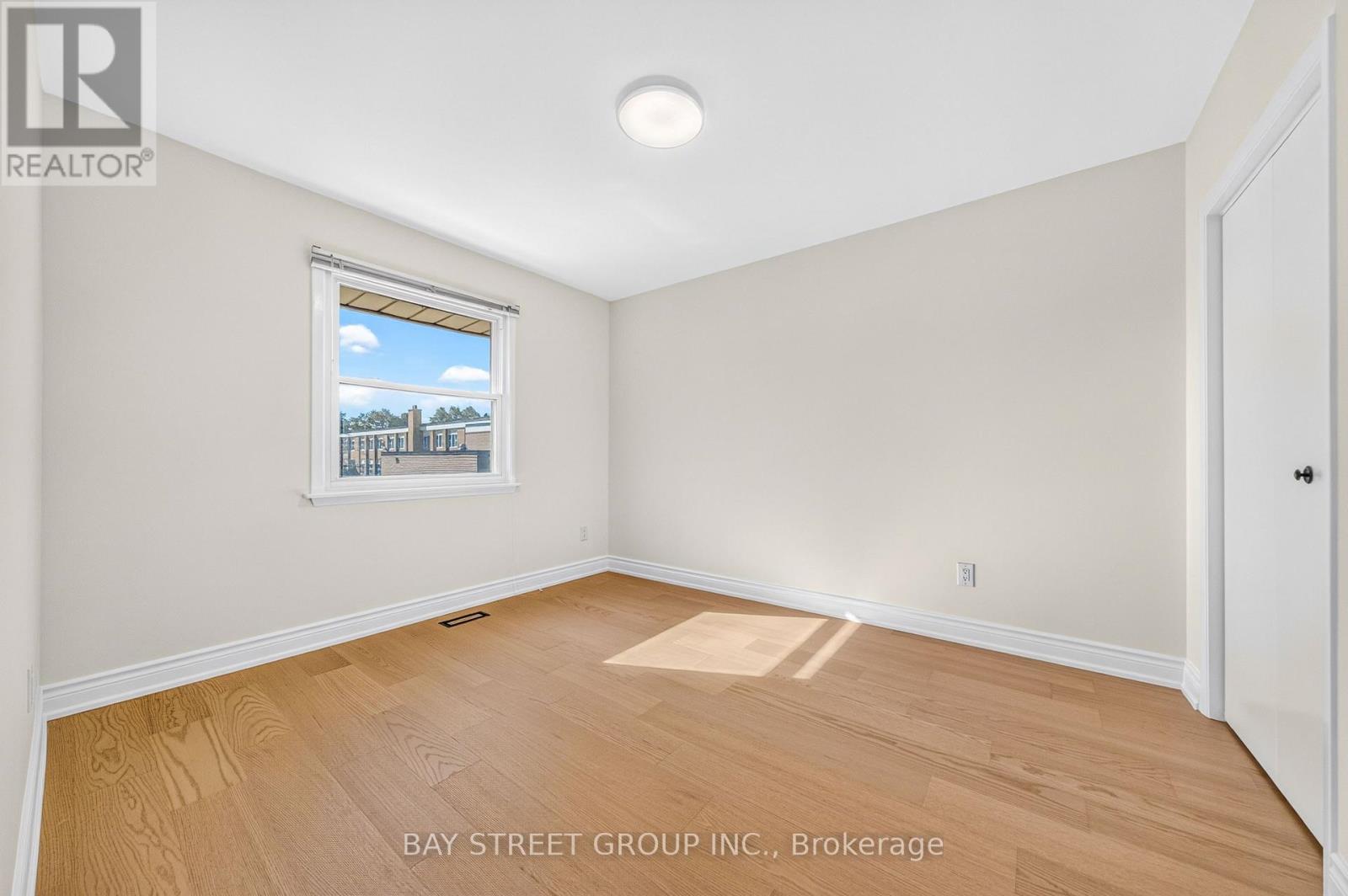 203 Cassandra Boulevard Property Photo 26