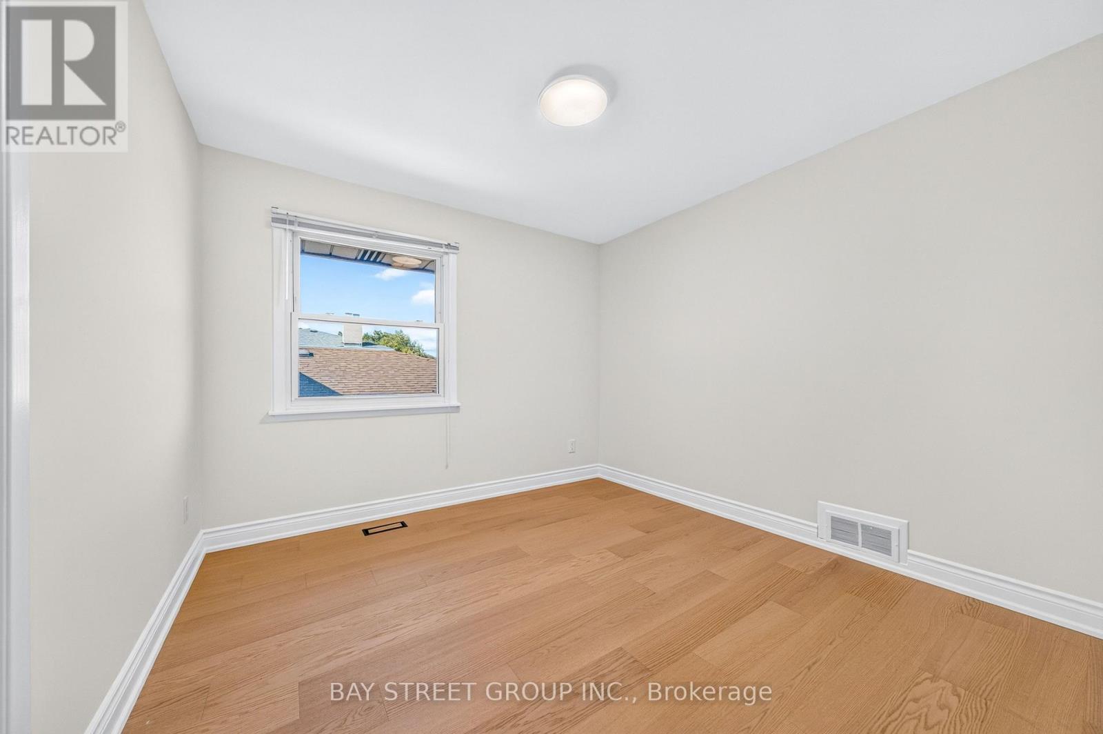203 Cassandra Boulevard Property Photo 27