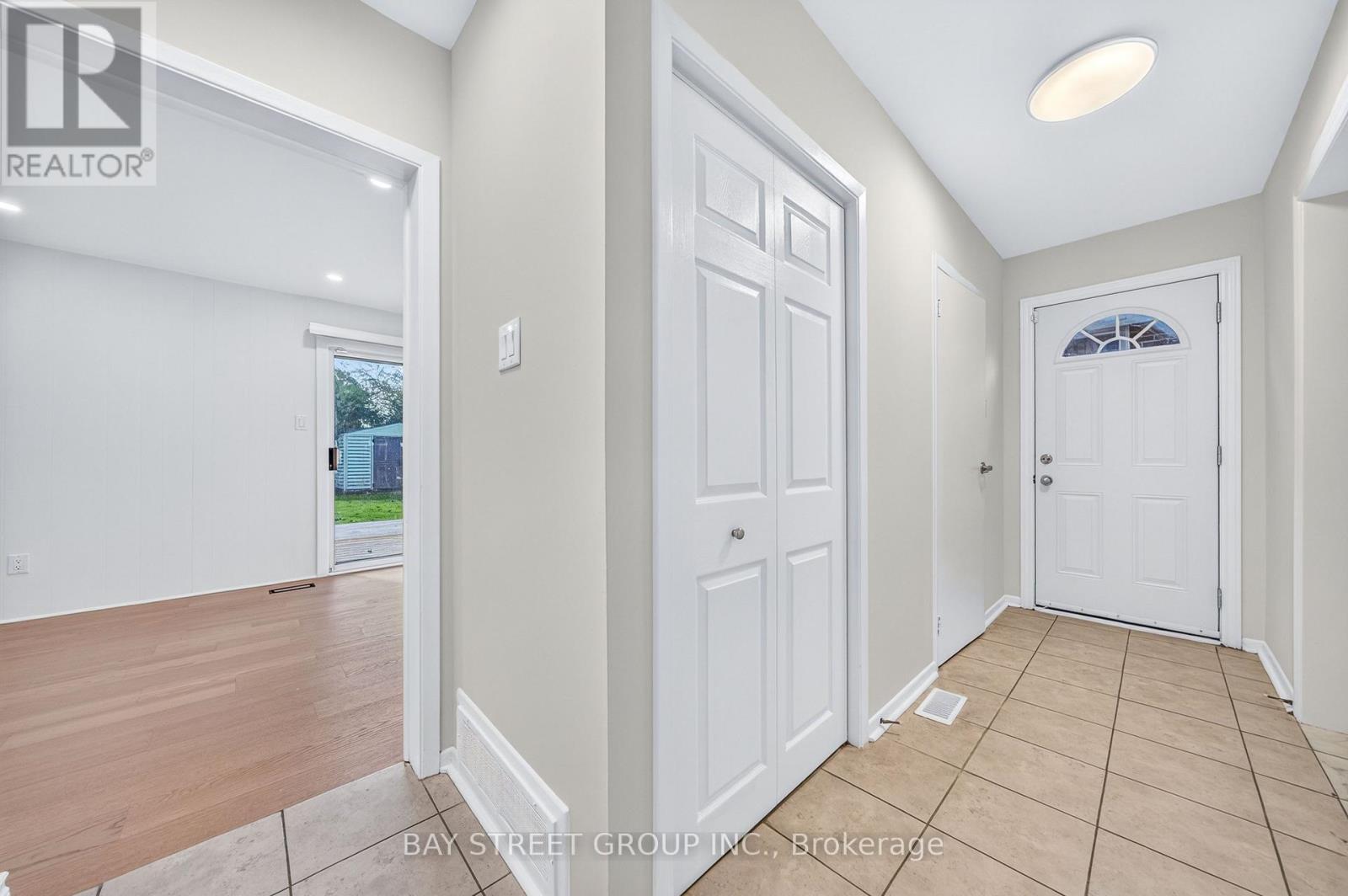 203 Cassandra Boulevard Property Photo 29