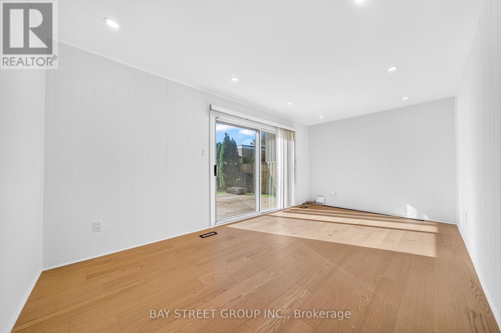 203 Cassandra Boulevard Property Photo 31
