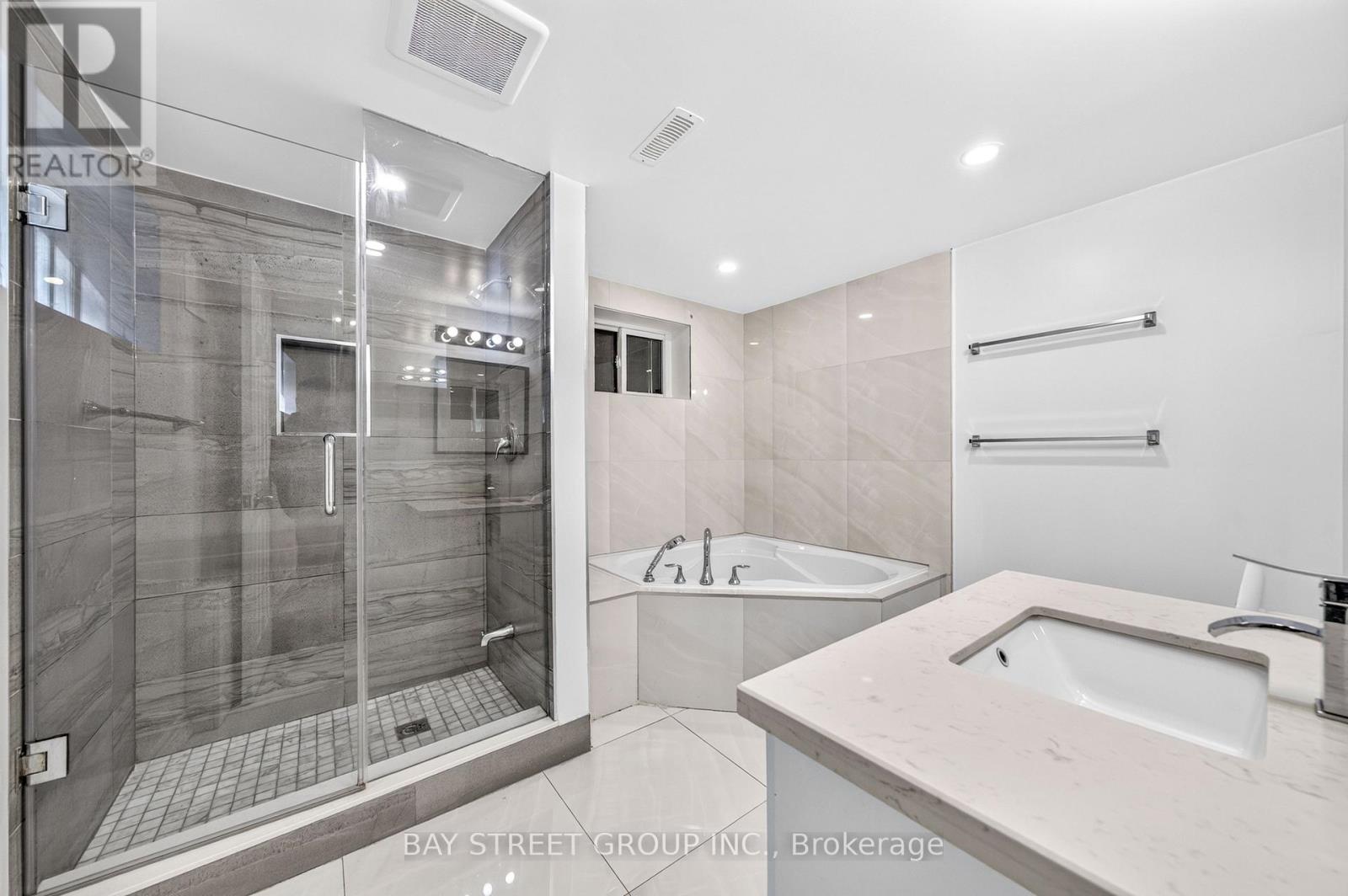 203 Cassandra Boulevard Property Photo 39