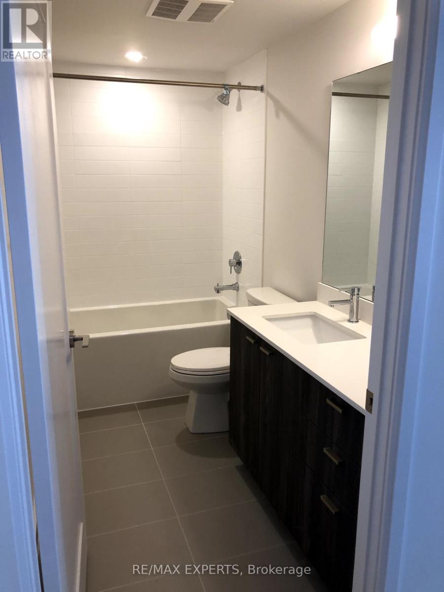 1214w - 27 Bathurst Street Property Photo 5