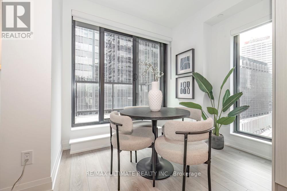 1008 - 20 Soudan Avenue Property Photo 10