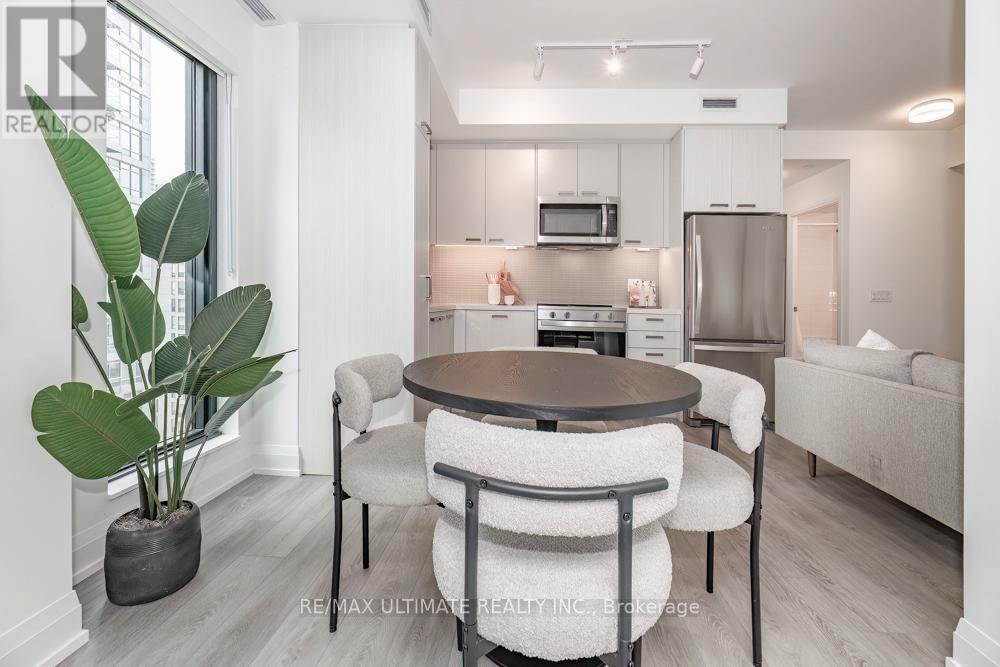 1008 - 20 Soudan Avenue Property Photo 14