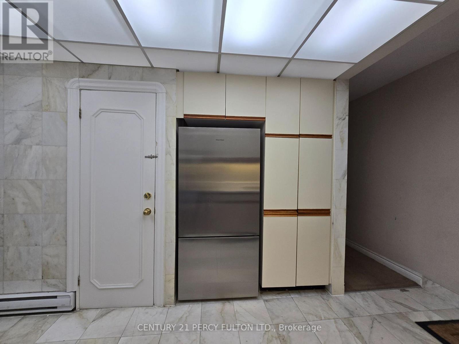 40 B - 40 Hillsdale Avenue E Property Photo 6