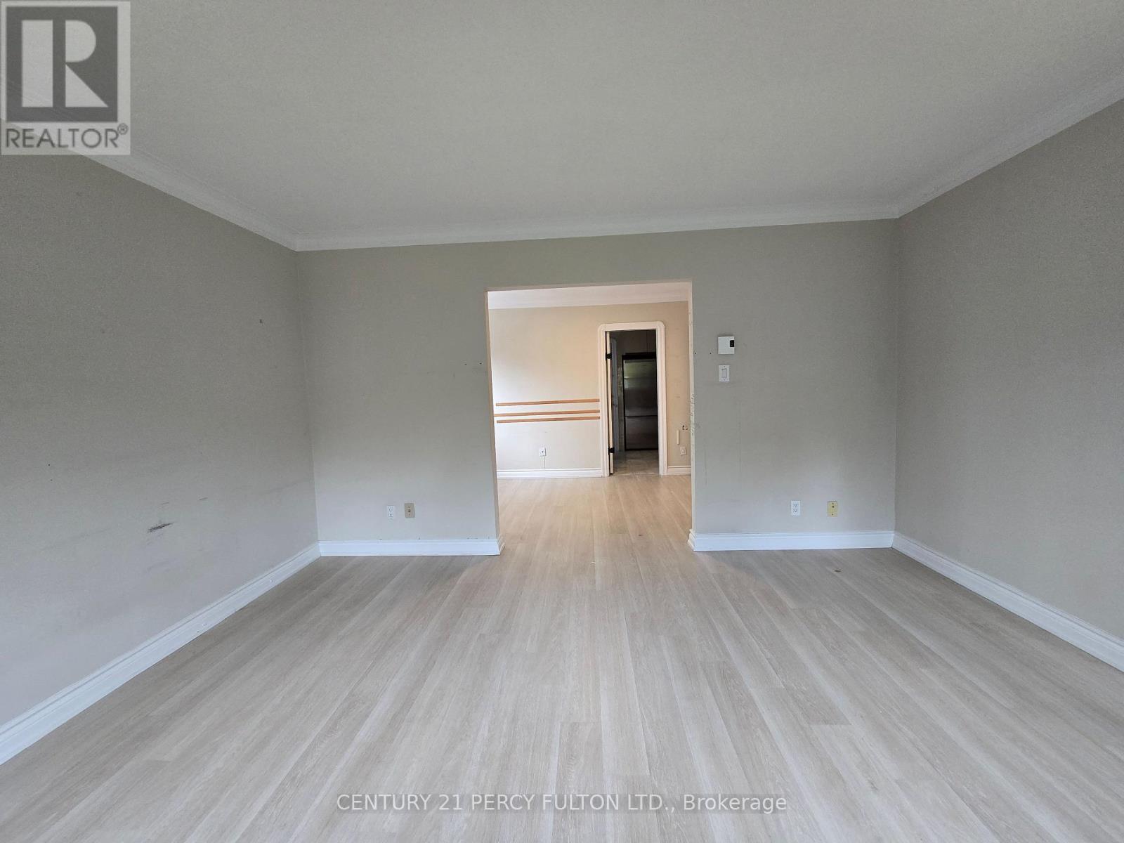 40 B - 40 Hillsdale Avenue E Property Photo 10