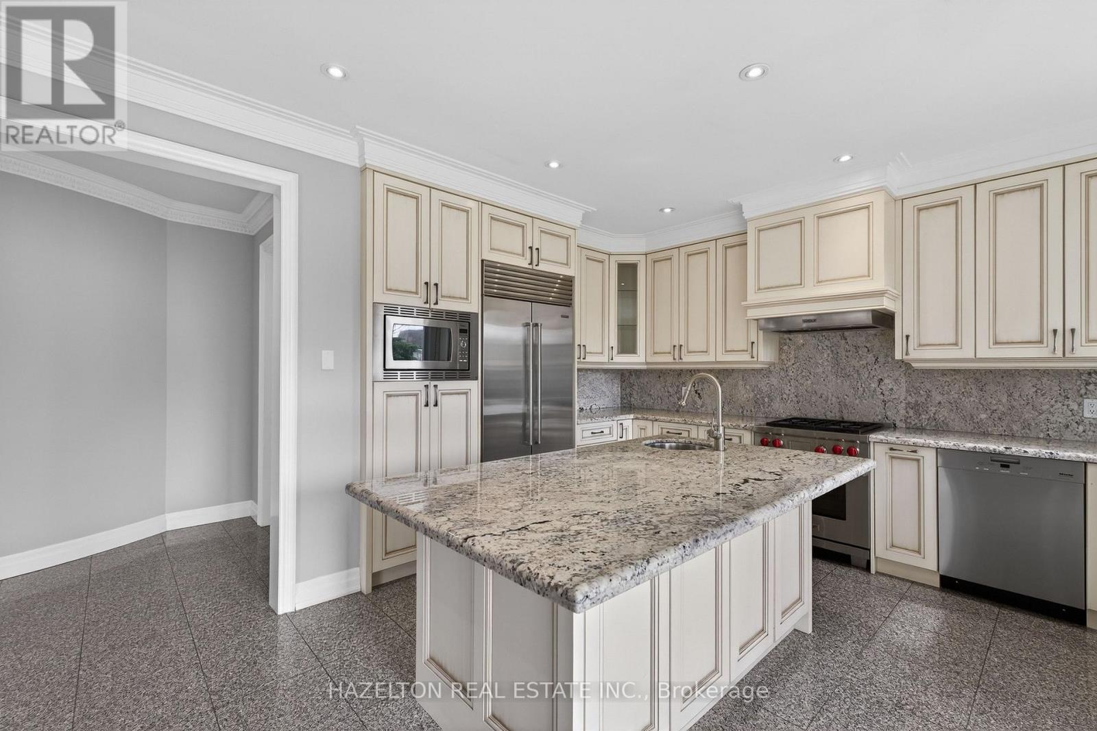 173 Holmes Avenue Property Photo 14