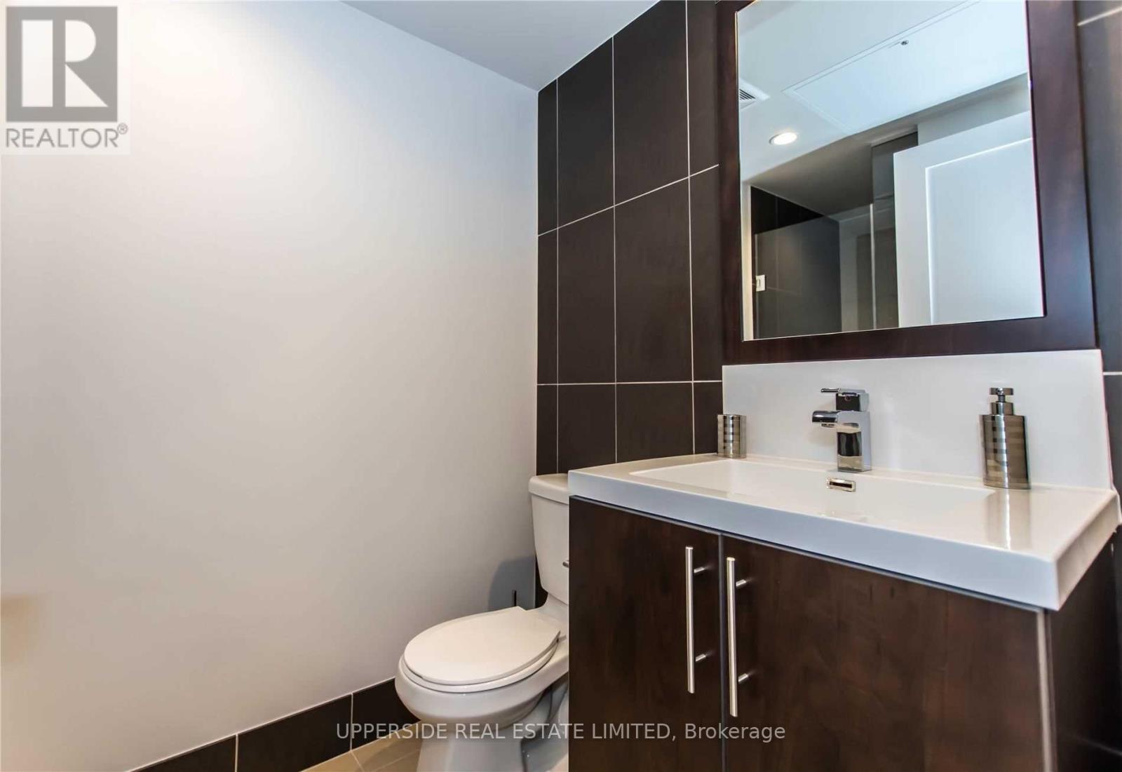 1919 - 5 Sheppard Avenue E Property Photo 5