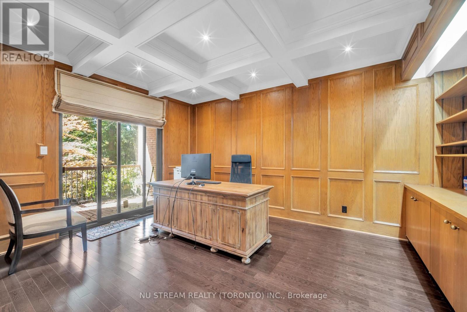 35 Penwood Crescent Property Photo 8