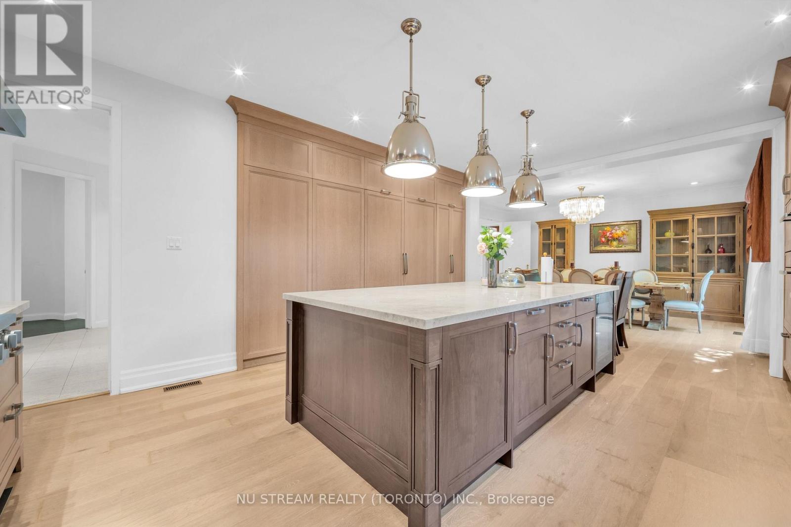 35 Penwood Crescent Property Photo 9
