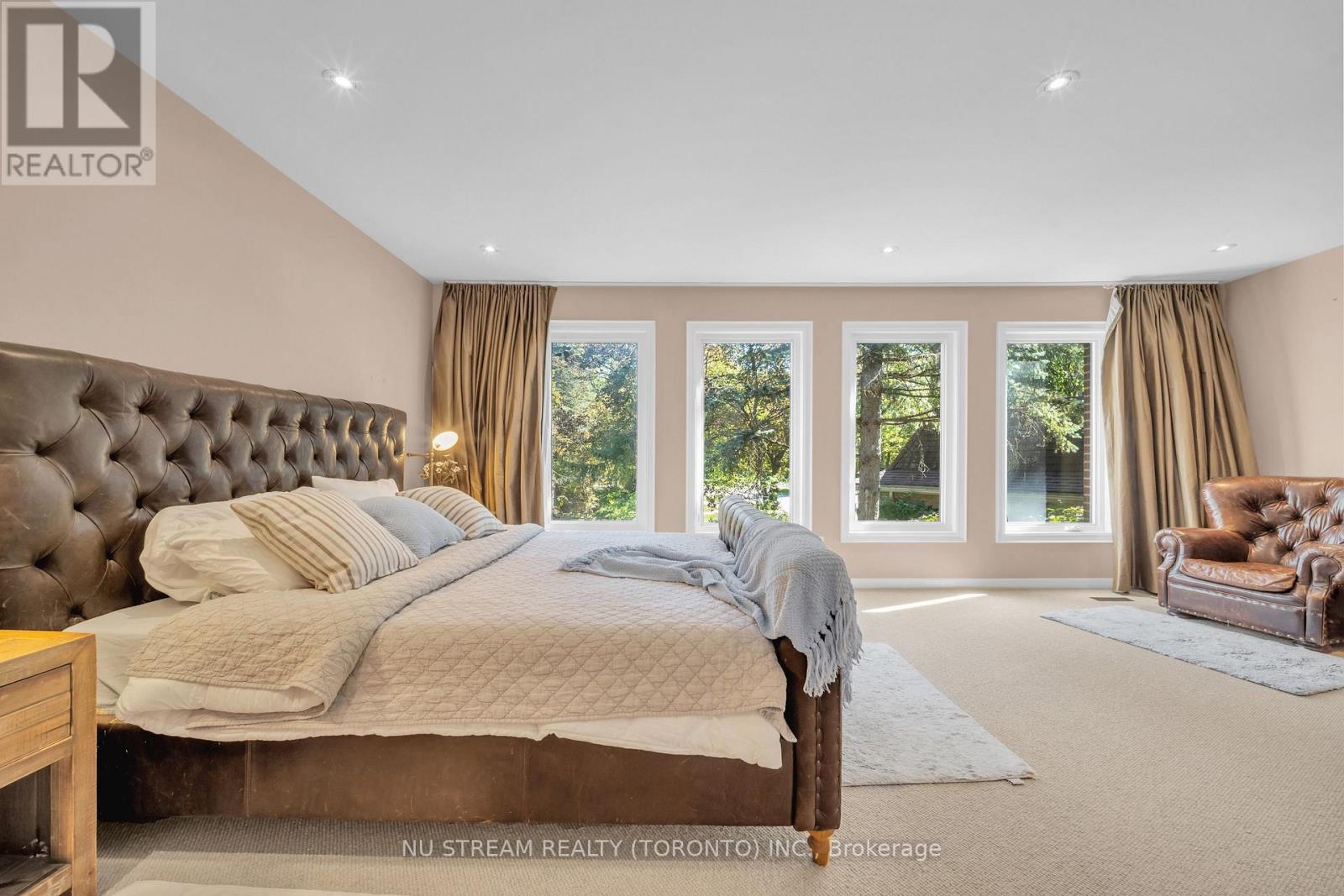 35 Penwood Crescent Property Photo 26