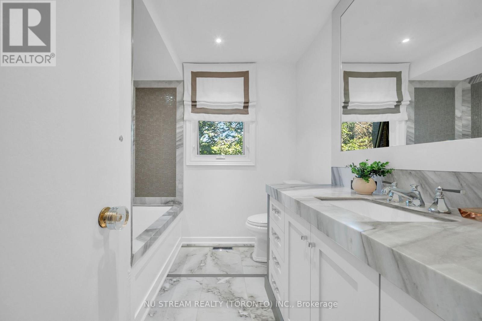35 Penwood Crescent Property Photo 33