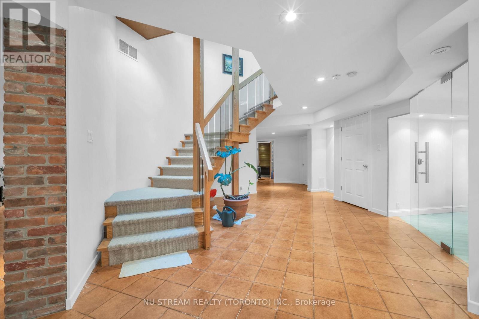 35 Penwood Crescent Property Photo 41