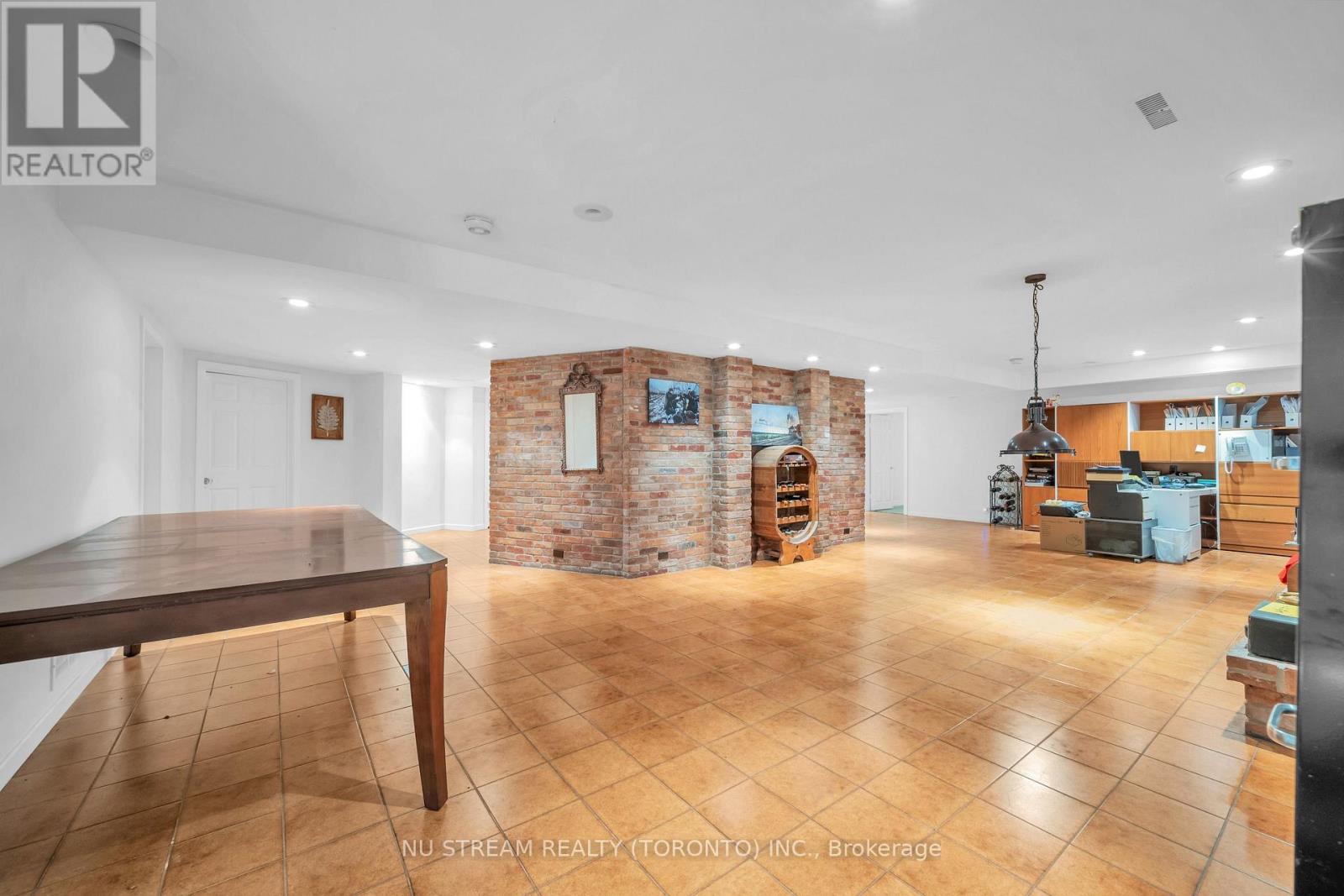 35 Penwood Crescent Property Photo 42