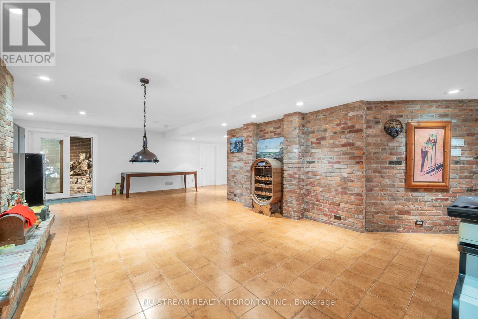 35 Penwood Crescent Property Photo 43
