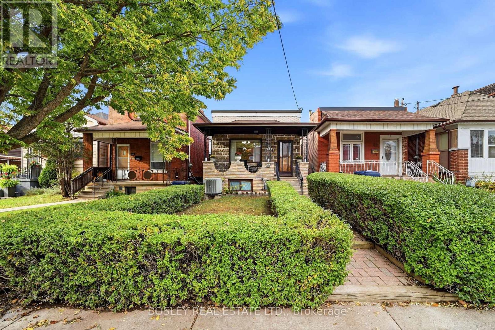 44 Conway Avenue Property Photo 1