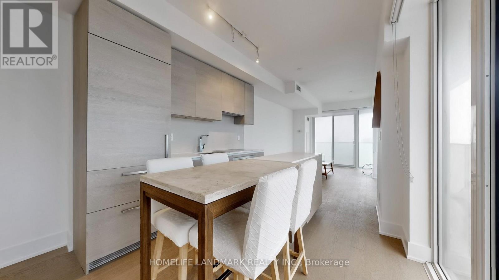 2305 - 200 Bloor Street W Property Photo 13