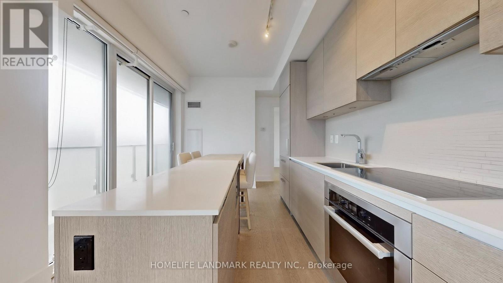 2305 - 200 Bloor Street W Property Photo 17
