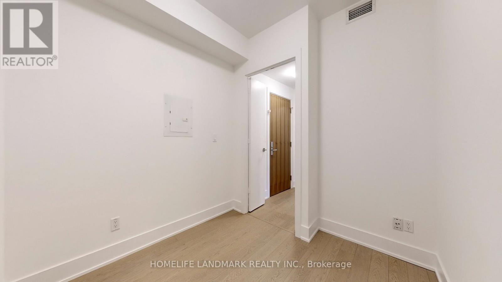 2305 - 200 Bloor Street W Property Photo 25