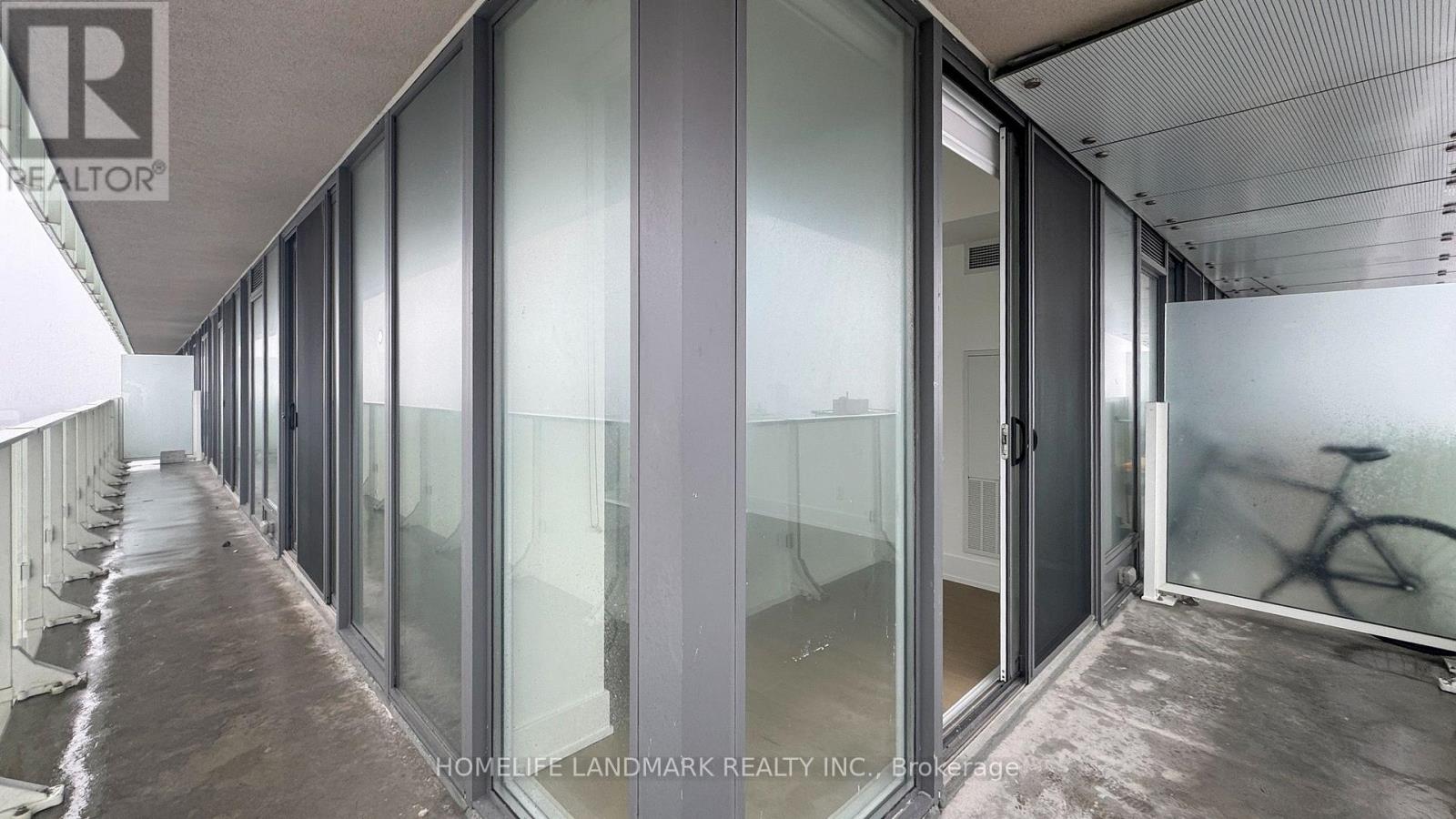 2305 - 200 Bloor Street W Property Photo 31